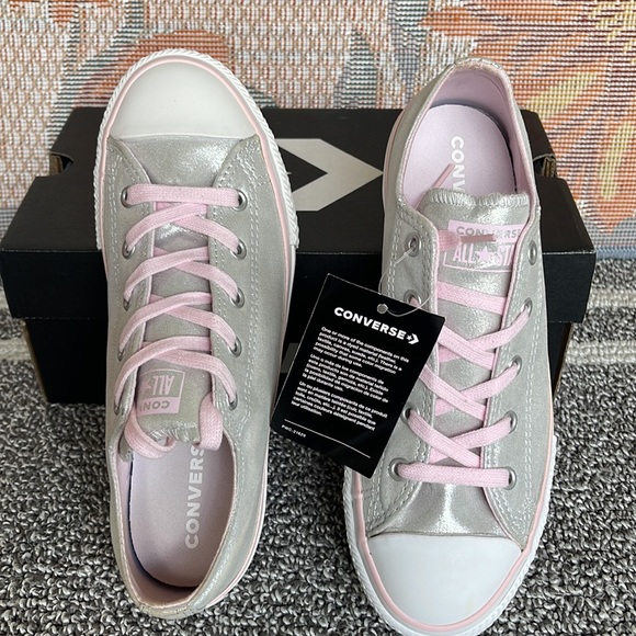 Converse WMNS 663671F
CTAS OX
MOUSE/PINK FOAM/WHITE Sneakers - Picture 13 of 16